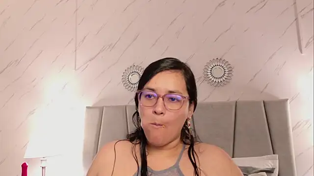 Michell Monet online show from April 1, 2026, 11:44 am