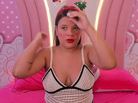 SofiaaBigBoobs online show from December 19, 2025, 12:01 pm