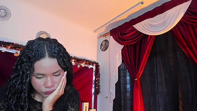 Jade Thonson1 online show from October 24, 2025, 7:43 pm