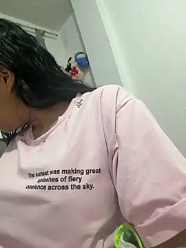 Snapshot of Anavalle chatting on February 1, 2026, 2:54 am Anavalle online show from February 1, 2026, 2:54 am