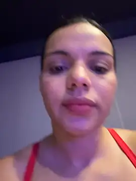 Snapshot of Anavalle chatting on April 10, 2026, 7:40 pm Anavalle online show from April 10, 2026, 7:40 pm