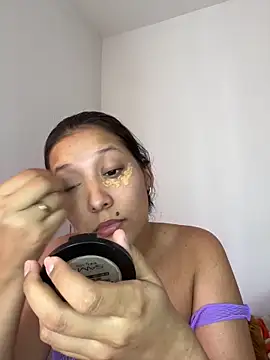 IsabellaJoness  online show from November 20, 2025, 8:08 pm