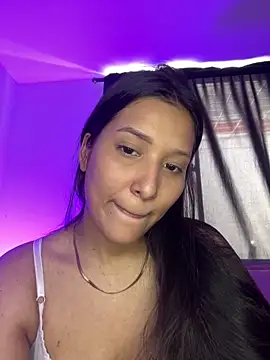 IsabellaJoness  online show from February 2, 2026, 8:07 pm