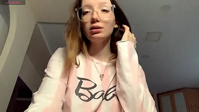 KrystinFunches online show from November 30, 2025, 8:29 am