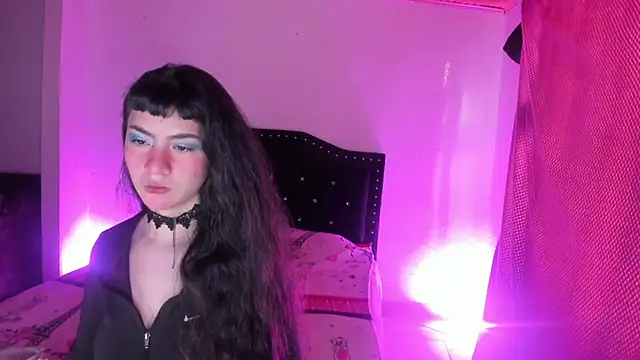 kitty  chs online show from December 2, 2025, 11:26 am