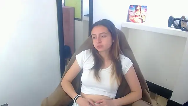 lala clark online show from November 12, 2025, 12:27 pm