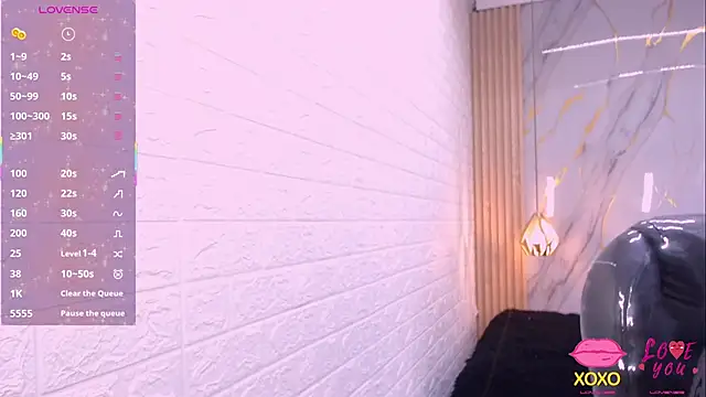 kat 96  online show from December 3, 2025, 6:06 pm