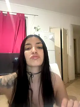 KarenG2025 online show from November 7, 2025, 2:11 am