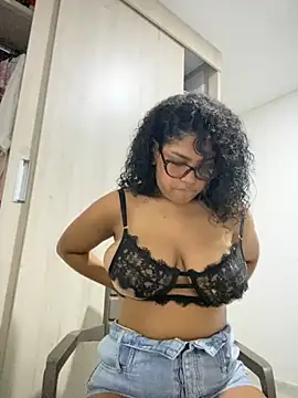 miiabrown18 online show from October 21, 2025, 1:39 am