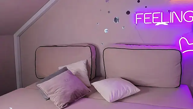 Snapshot of Berta_Kelly chatting on November 6, 2025, 1:06 am Berta Kelly online show from November 6, 2025, 1:06 am