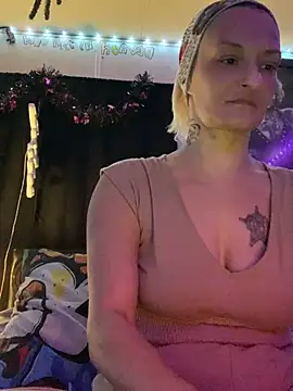 blondebarbiebae online show from July 11, 2026, 3:42 am
