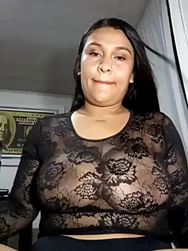 MiaaLuxx online show from October 3, 2025, 2:30 am