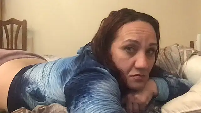 paula19800 online show from November 23, 2025, 10:20 pm