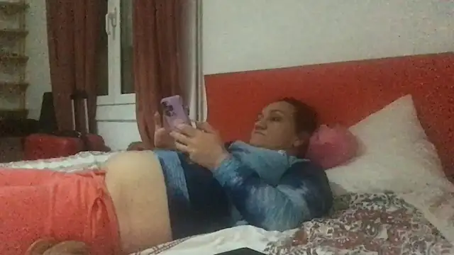 paula19800 online show from November 26, 2025, 9:16 pm