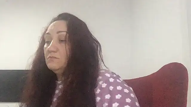 paula19800 online show from December 3, 2025, 12:47 pm