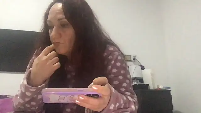 paula19800 online show from December 4, 2025, 12:03 pm