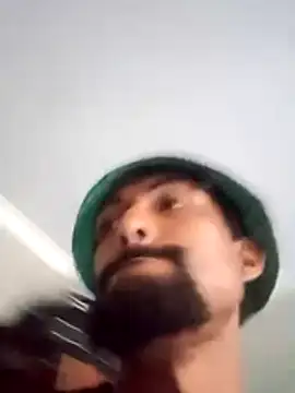 Snapshot of Goofygoody17 chatting on November 5, 2025, 1:22 pm Goofygoody17 online show from November 5, 2025, 1:22 pm