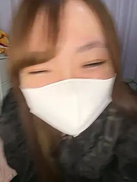 Moe v v online show from November 25, 2025, 12:10 am