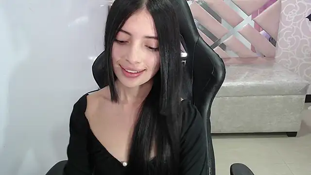 cynthia ch online show from October 30, 2025, 3:08 am