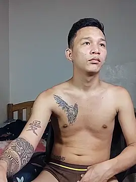 Snapshot of asianmonstercock05 chatting on October 4, 2025, 8:40 pm asianmonstercock05 online show from October 4, 2025, 8:40 pm