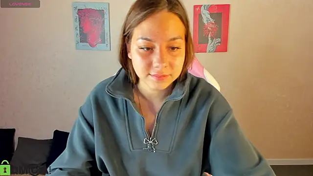 Al1ice Moures online show from November 25, 2025, 1:16 am