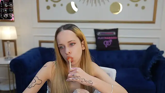 Luchi Sun online show from October 15, 2025, 2:28 pm