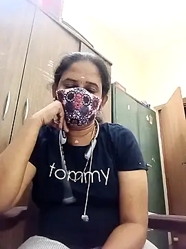 Snapshot of tamil_Boomika chatting on March 6, 2026, 5:53 pm tamil Boomika online show from March 6, 2026, 5:53 pm