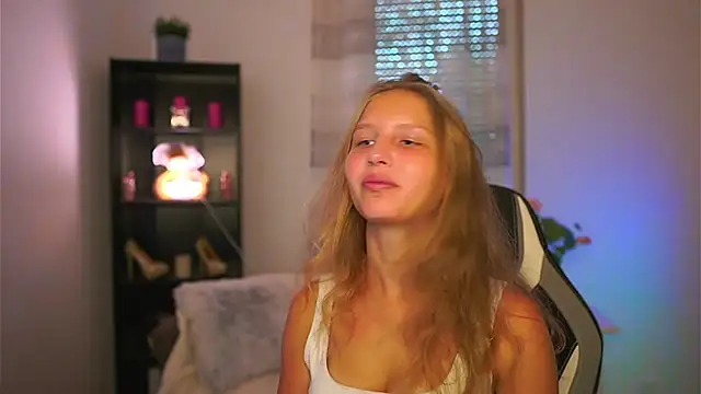 Snapshot of emmie_murray chatting on October 9, 2025, 1:09 pm emmie murray online show from October 9, 2025, 1:09 pm