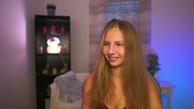 Snapshot of emmie_murray chatting on December 19, 2025, 2:02 pm emmie murray online show from December 19, 2025, 2:02 pm