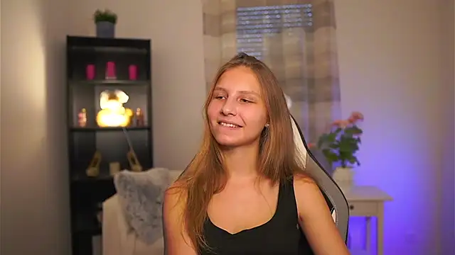 Snapshot of emmie_murray chatting on February 1, 2026, 2:37 pm emmie murray online show from February 1, 2026, 2:37 pm