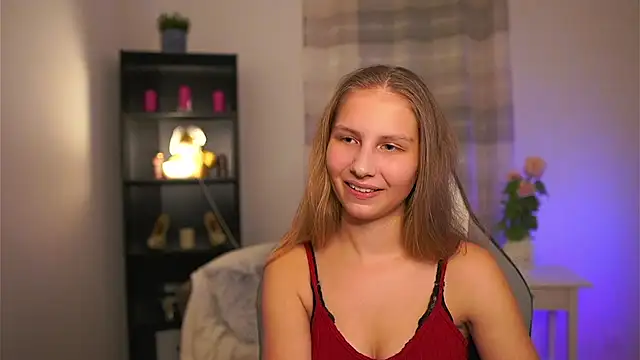 Snapshot of emmie_murray chatting on February 19, 2026, 6:59 pm emmie murray online show from February 19, 2026, 6:59 pm