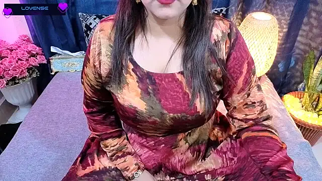 Snapshot of Sanvi-Queen chatting on December 19, 2025, 6:20 am Sanvi-Queen online show from December 19, 2025, 6:20 am