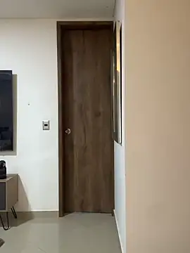 CharlottePetitte online show from December 4, 2025, 1:15 am