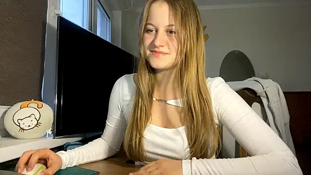 Snapshot of DarlenaRhett chatting on October 6, 2025, 3:20 pm DarlenaRhett online show from October 6, 2025, 3:20 pm