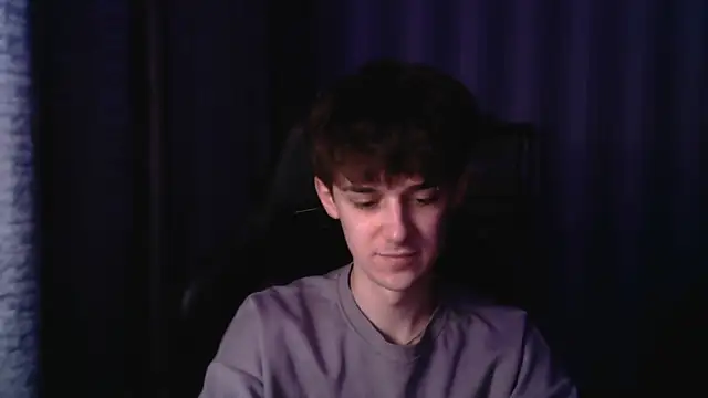 Hoot Dude  online show from December 2, 2025, 6:47 pm