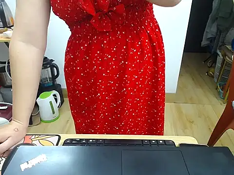 Snapshot of Lilya_39 chatting on November 7, 2025, 10:37 am Lilya 39 online show from November 7, 2025, 10:37 am