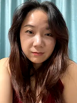 Momo-9988 online show from November 10, 2025, 4:17 pm