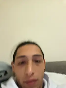 Snapshot of Francoluce23 chatting on February 25, 2026, 12:20 am Francoluce23 online show from February 25, 2026, 12:20 am