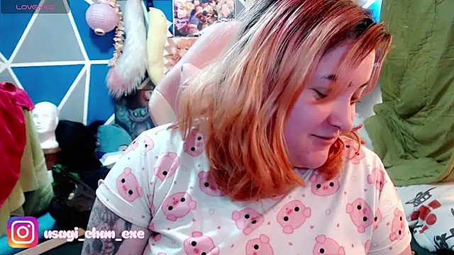 Snapshot of HairyDomme chatting on October 8, 2025, 5:54 pm HairyDomme online show from October 8, 2025, 5:54 pm