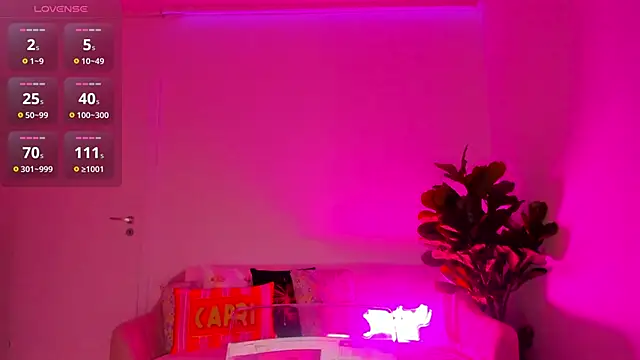 TiaBelle online show from November 11, 2025, 8:09 pm