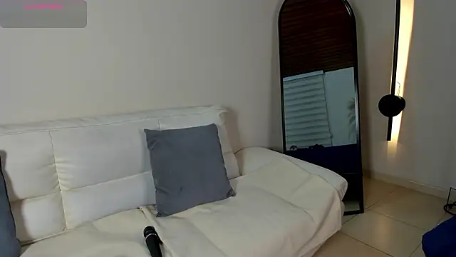 cherry bunnyx online show from March 13, 2026, 4:30 am