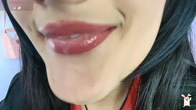 Hinata 21  online show from November 18, 2025, 8:46 pm