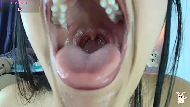 Snapshot of Hinata_21_ chatting on February 20, 2026, 8:53 pm Hinata 21 online show from February 20, 2026, 8:53 pm