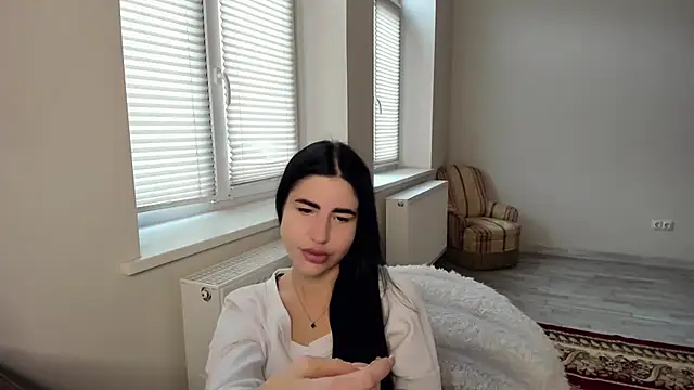 Malibu J online show from November 28, 2025, 11:02 am