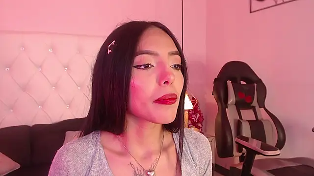 Snapshot of Liv20_ chatting on February 20, 2026, 7:47 pm Liv20 online show from February 20, 2026, 7:47 pm