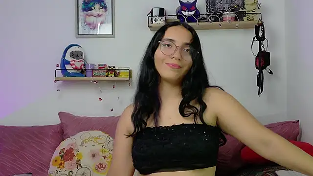 Snapshot of LucyDerby chatting on February 5, 2026, 1:43 am LucyDerby online show from February 5, 2026, 1:43 am