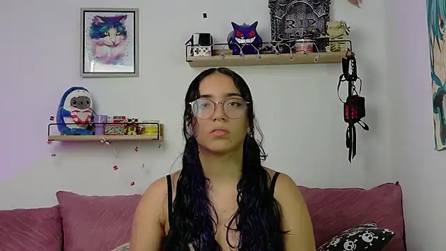 Snapshot of LucyDerby chatting on February 10, 2026, 2:59 am LucyDerby online show from February 10, 2026, 2:59 am