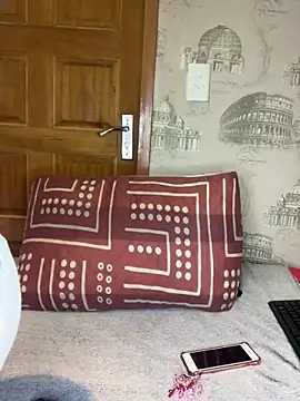 Bellabootie online show from April 14, 2026, 7:03 am