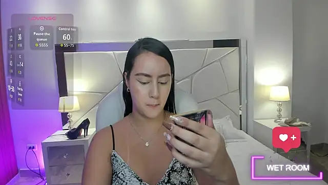 Snapshot of Natasha_Kiim_ chatting on February 5, 2026, 4:06 am Natasha Kiim online show from February 5, 2026, 4:06 am