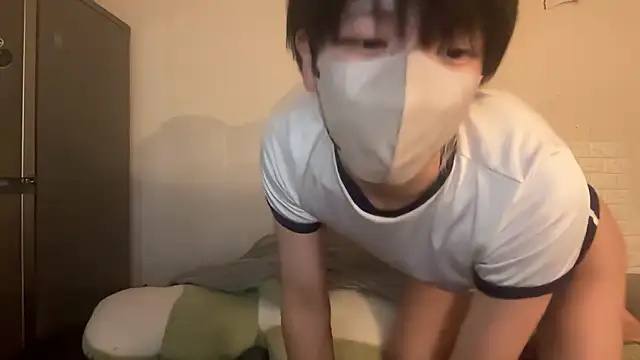 Snapshot of tora3220 chatting on December 17, 2025, 12:55 pm tora3220 online show from December 17, 2025, 12:55 pm